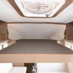 スライド式ルーフベッド スライド時 1300mm×1850mm