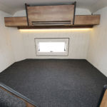 リア常設ベッド